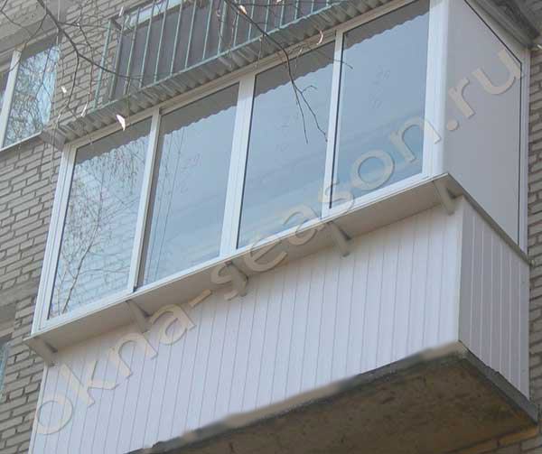 	остекление балкона с выносом в хрущевке